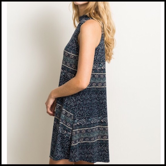 Keyhole Print Dress - Picture 7 of 8